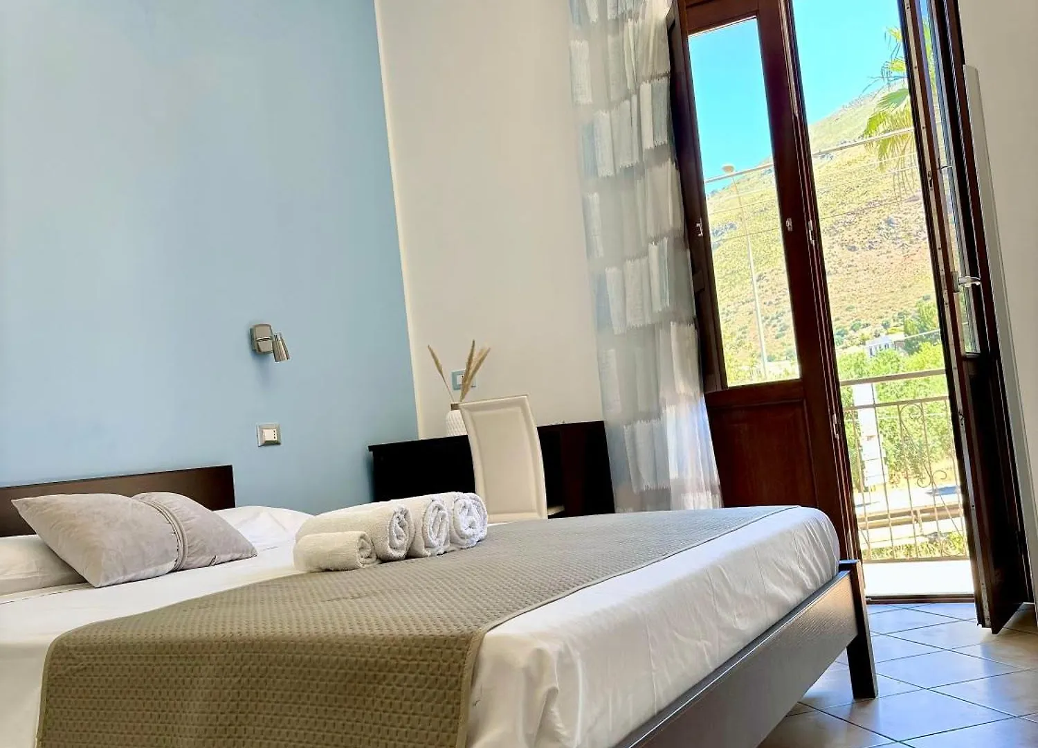 كاستيلوزو Bed And Breakfast Turi